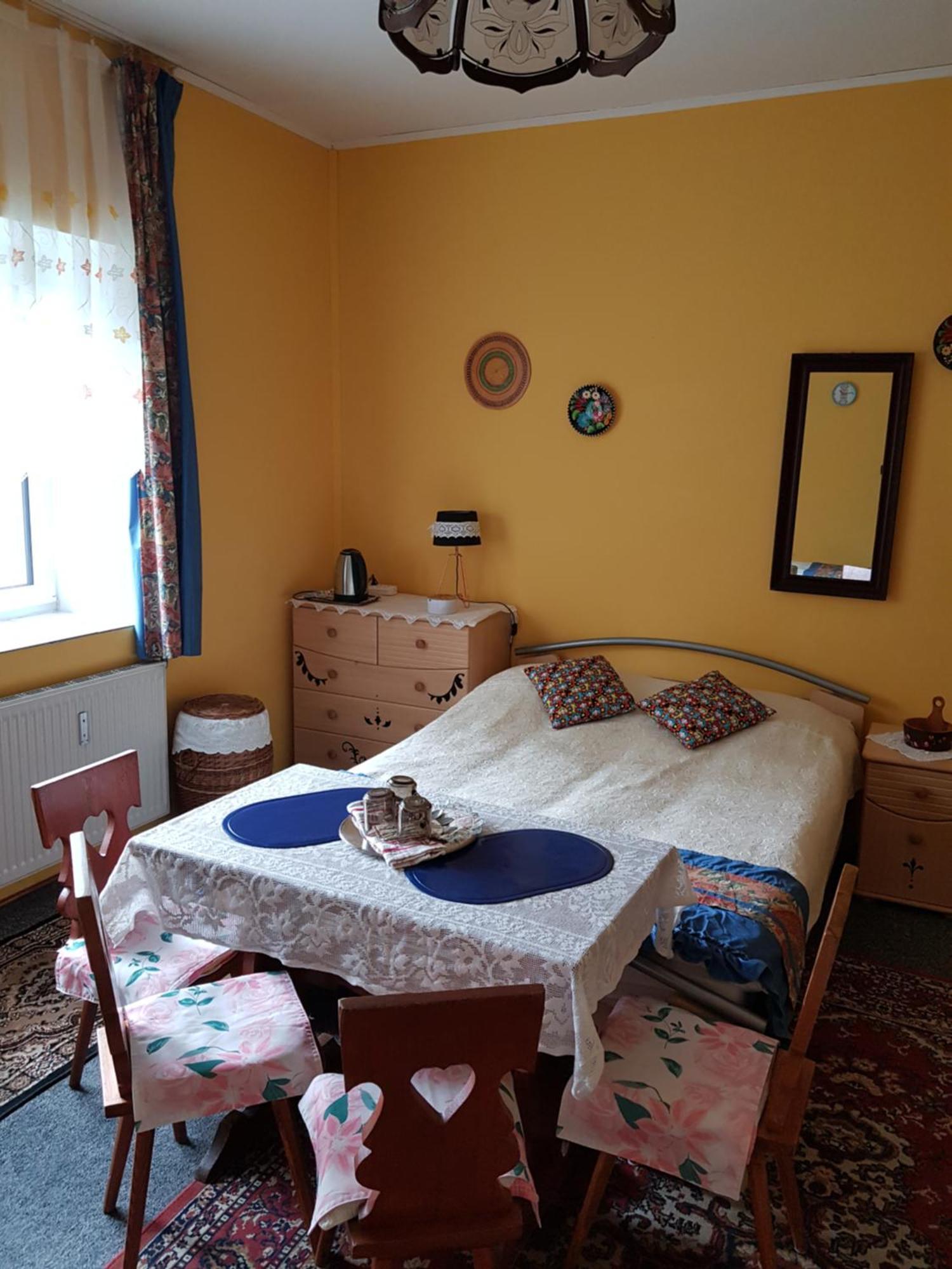 Brzeznica Dom Na Ludowo W Brzeznicyアパートメント エクステリア 写真